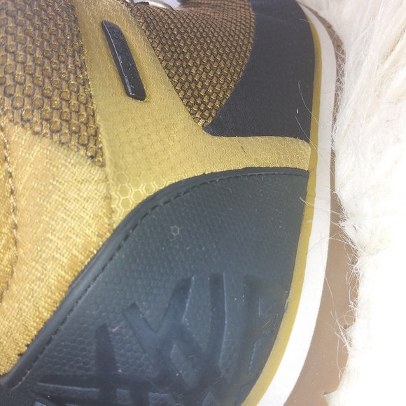 Shoes - Picture 10 of 10